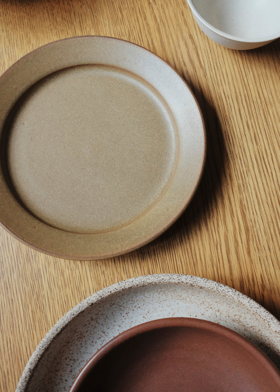 Garden Plate in Avocado Pit
