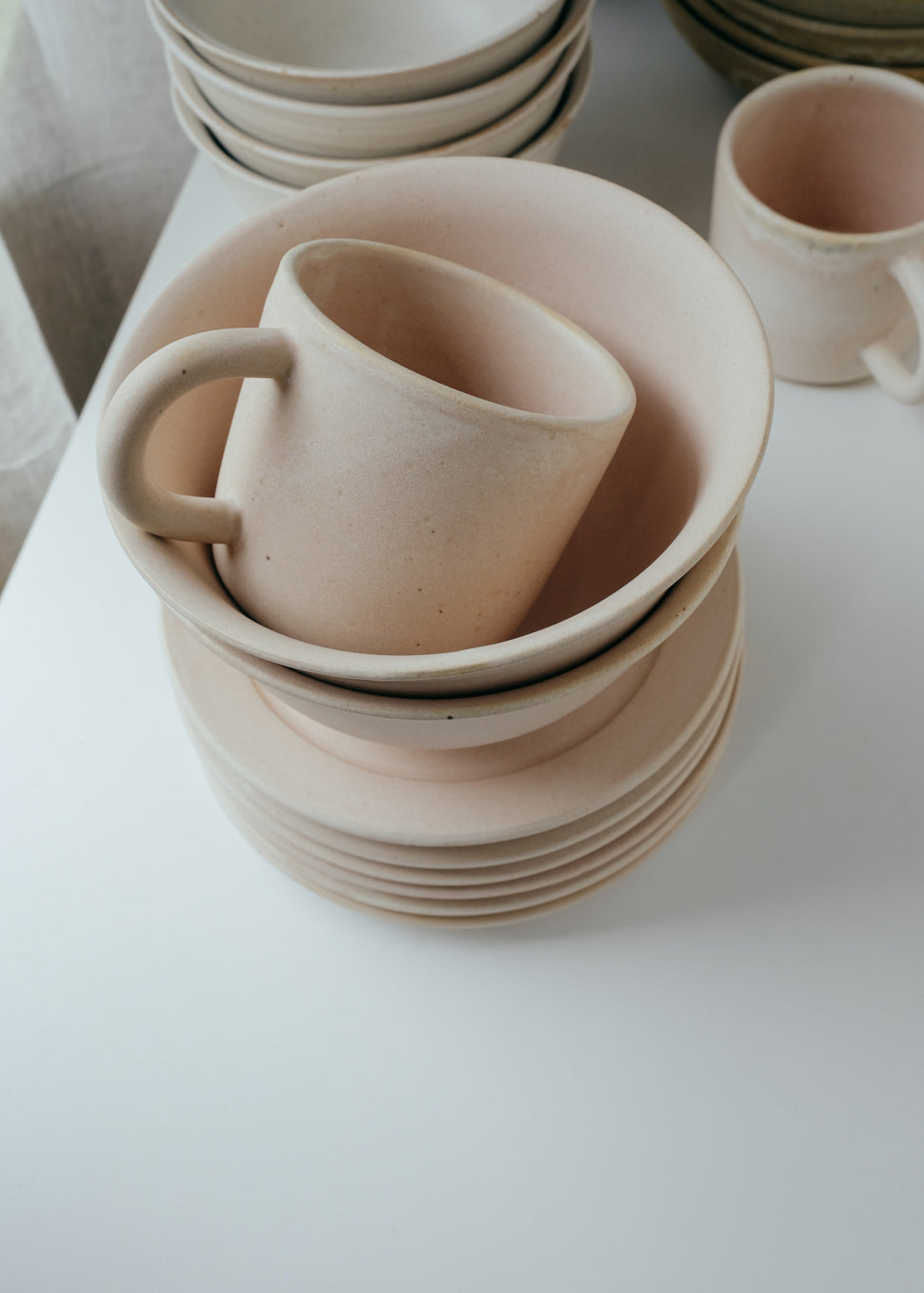 Rose Water Swoop Bowl – Era Ceramics